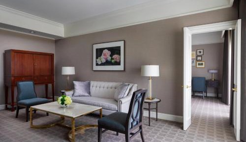 One-Bedroom Executive Suite with Balcony