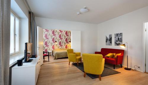 One-Bedroom Apartment