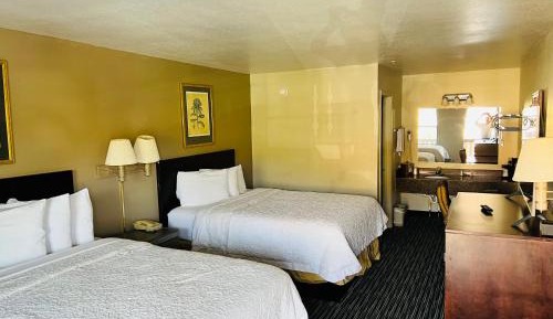 Double Room with Two Double Beds - Non Smoking