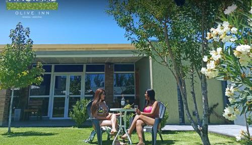 One-Bedroom Apartment with Pool View