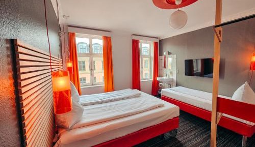 Triple Room with Shared Bathroom