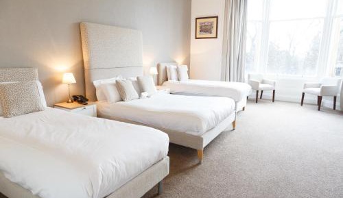 Family Room (2 Adults + 2 Children)