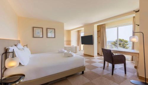 King Suite with View