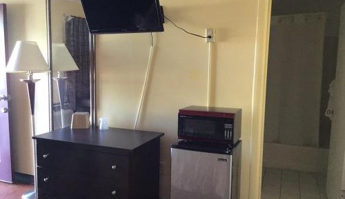 King Room - Non-Smoking