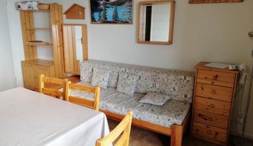 Apartment (6 Adults)