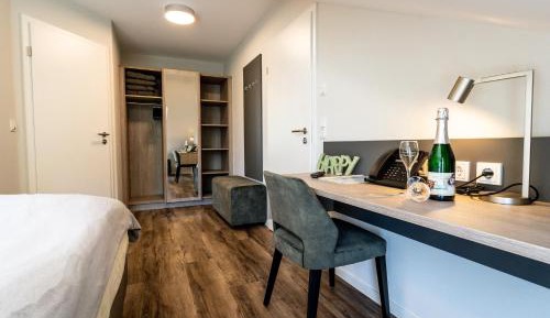 Apartment with Garden View