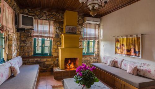 Superior Apartment (2 Adults + 2 Children)