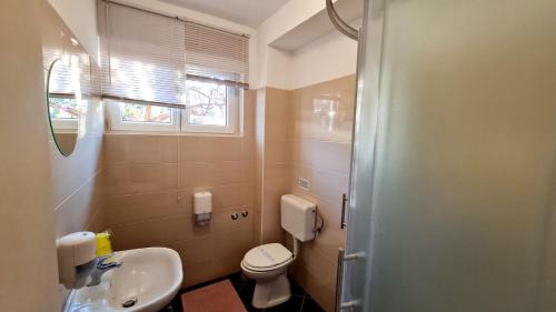 Deluxe Double Room with Balcony and Sea View