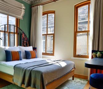 Deluxe Family Suite
