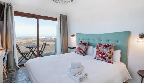 Deluxe Double Room with Balcony and Sea View