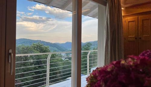 Quadruple Room with Private Bathroom