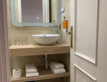 Large Double or Twin Room