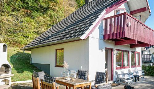 Three-Bedroom Vacation Home 