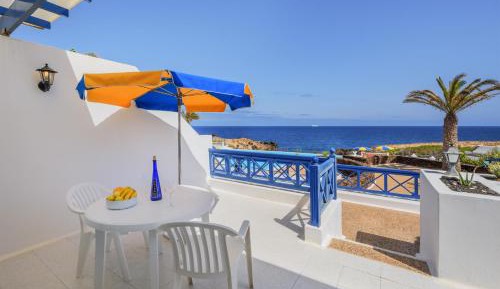 One-Bedroom Apartment with Sea View