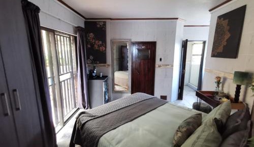 Queen Room with Pool View