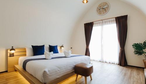 Superior King Room