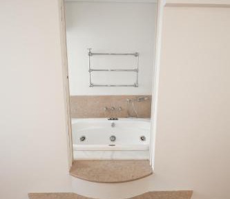 Deluxe Double Room with Bath