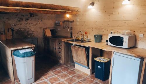 Apartment with Mountain View