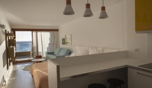 Studio Apartment with Sea View