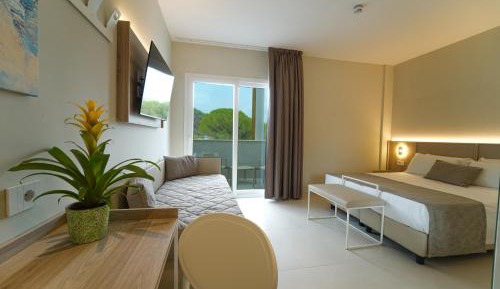 Quadruple Room with Garden View