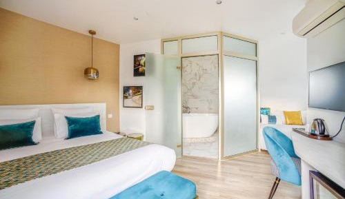 Triple Room with Balcony