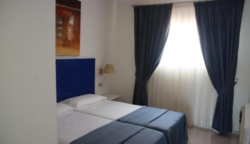 One-Bedroom Apartment with Balcony