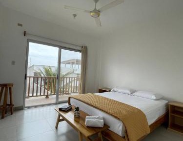 Deluxe Double Room with Balcony and Sea View