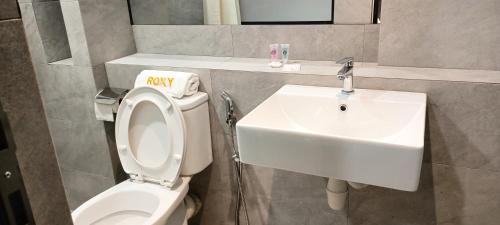 Standard Queen Room - Block B