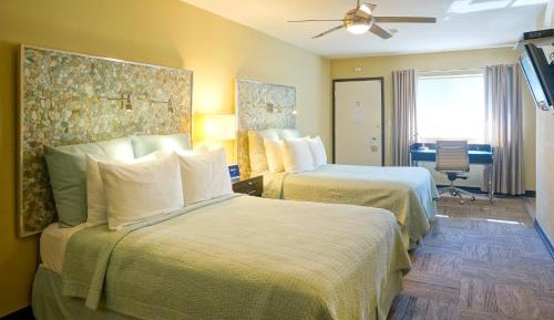 Queen Suite with Two Queen Beds