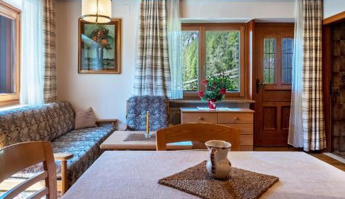 Superior One-Bedroom Apartment with Balcony