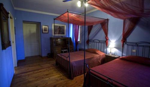 Twin Room with Private Bathroom
