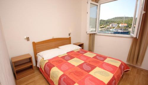 One-Bedroom Apartment with Terrace and Sea View