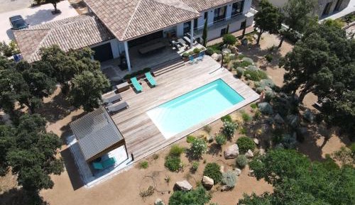 Deluxe Villa