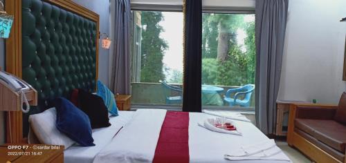 Double or Twin Room with Balcony