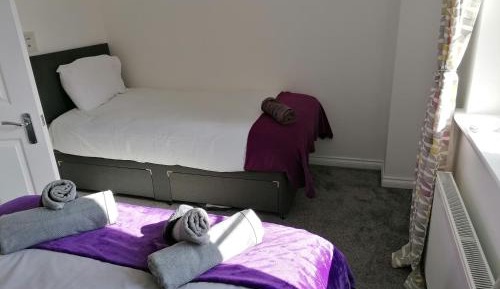 Deluxe Double Room (2 Adults + 1 Child)