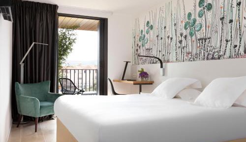 Superior Double Room with Balcony and Sea View