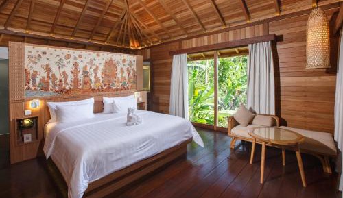King Room with Balcony