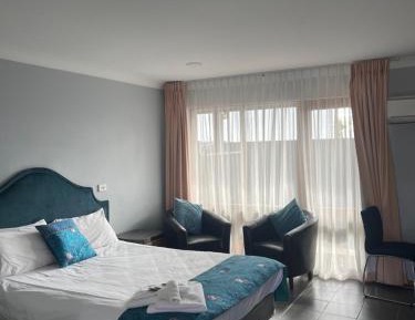 Queen Room - Disability Access