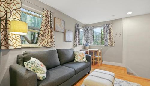 One-Bedroom Holiday Home
