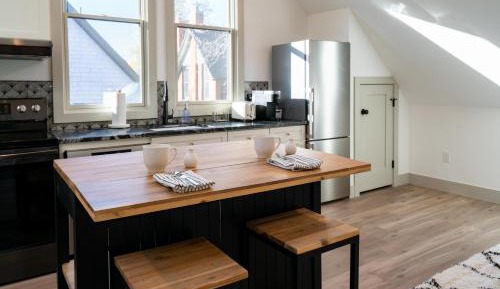 One-Bedroom Holiday Home