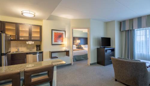 Two-Bedroom Suite with Bath Tub - Disability Access