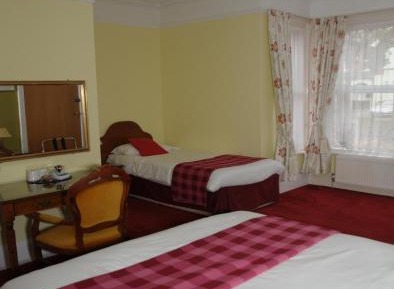 Family Room (2 Adults + 1 Child)