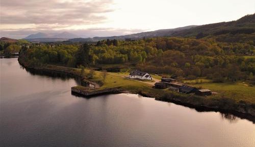Apartment with Lake View