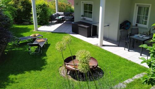 Apartment with Garden View