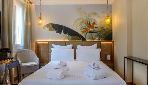 Superior Double Room with Hill View