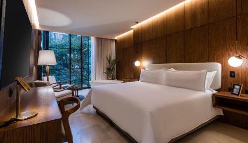 Deluxe Double Room with Bath