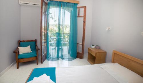 Economy Triple Room