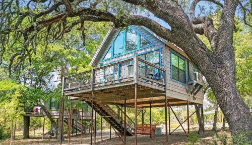 One-Bedroom Holiday Home