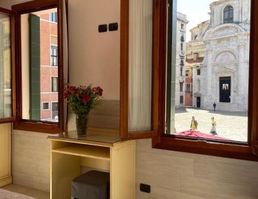 Double Room with View