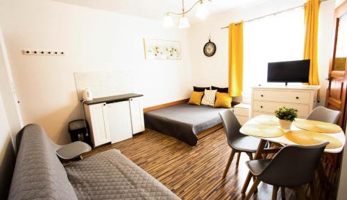 Quadruple Room with Private Bathroom